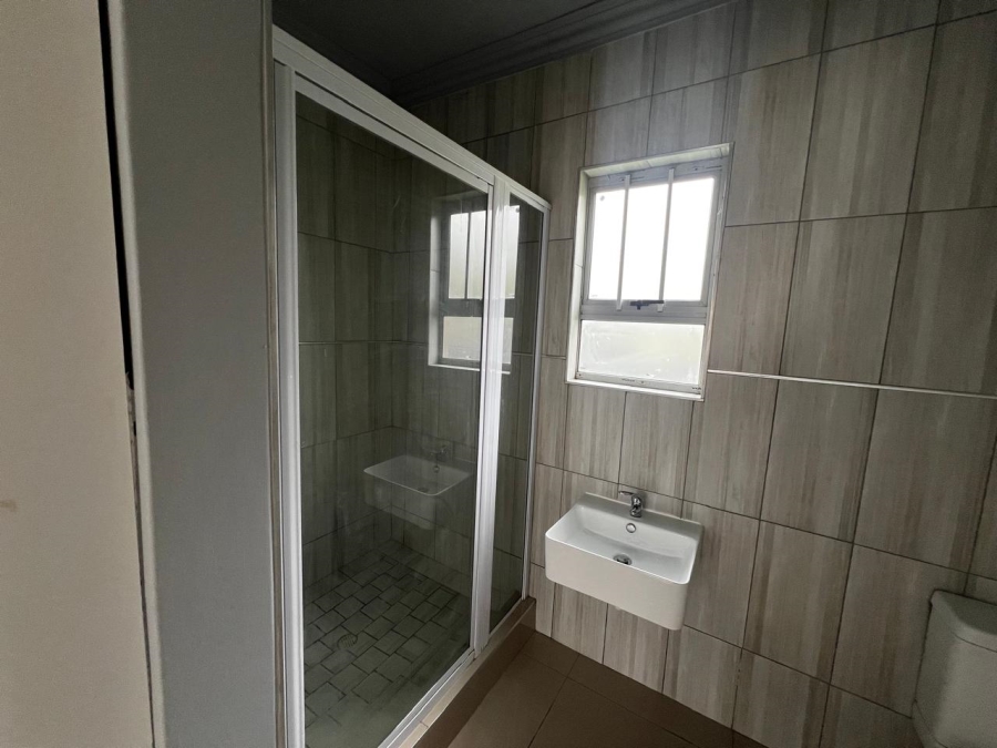 8 Bedroom Property for Sale in Abbotsford Eastern Cape